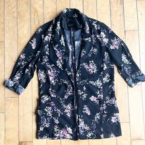 Dynamite Black Floral Kimono Blazer Vest Size Medium